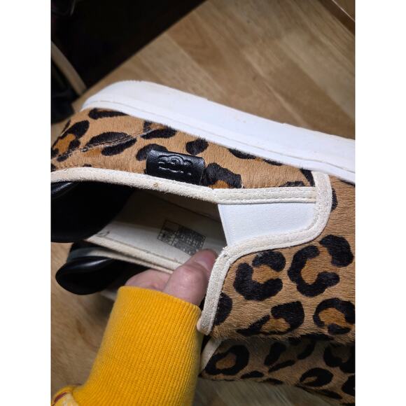 Ugg Cowhide Leather Leopard Animal Print Slide On Sneakers Size 10 Rubber Sole - Picture 3 of 7